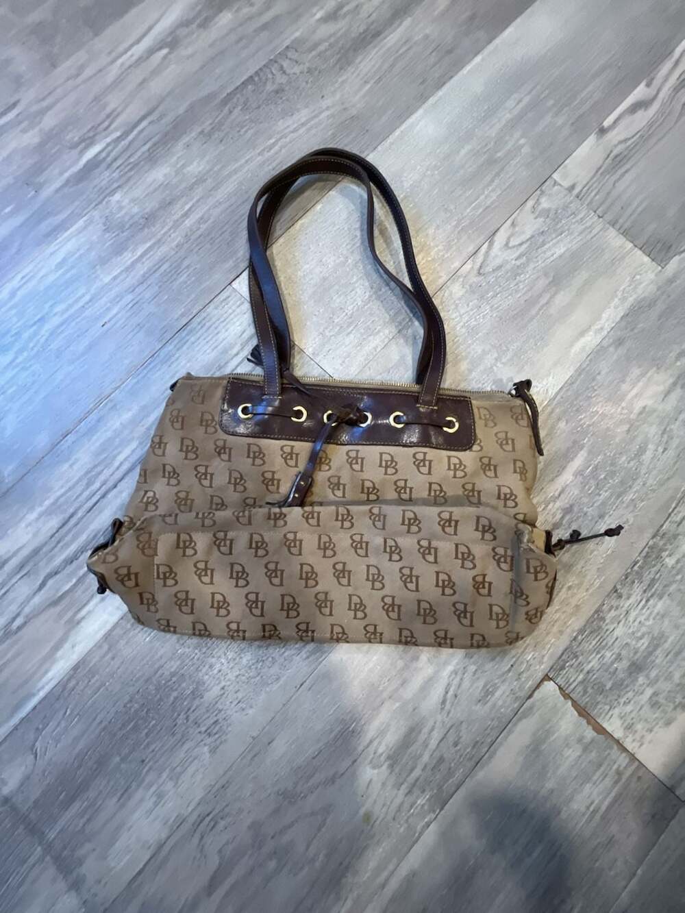 Dooney and Bourke brown D&B logo tote